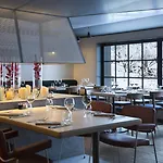 Hotell Heliopic & 4*