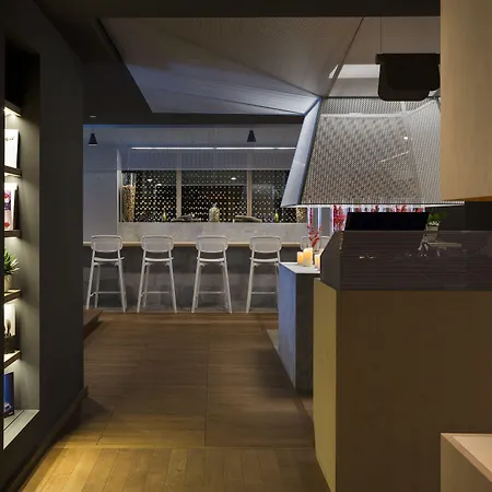 Heliopic & Hotel 4*
