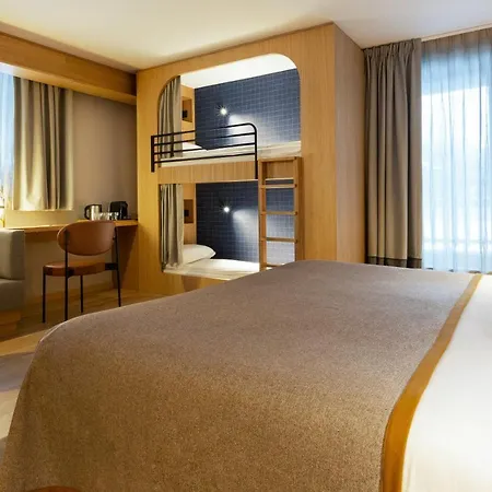 Heliopic & Szálloda