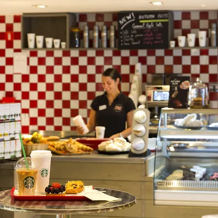 Szálloda Heliopic & 4*