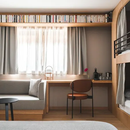 Hotel Heliopic & 4*